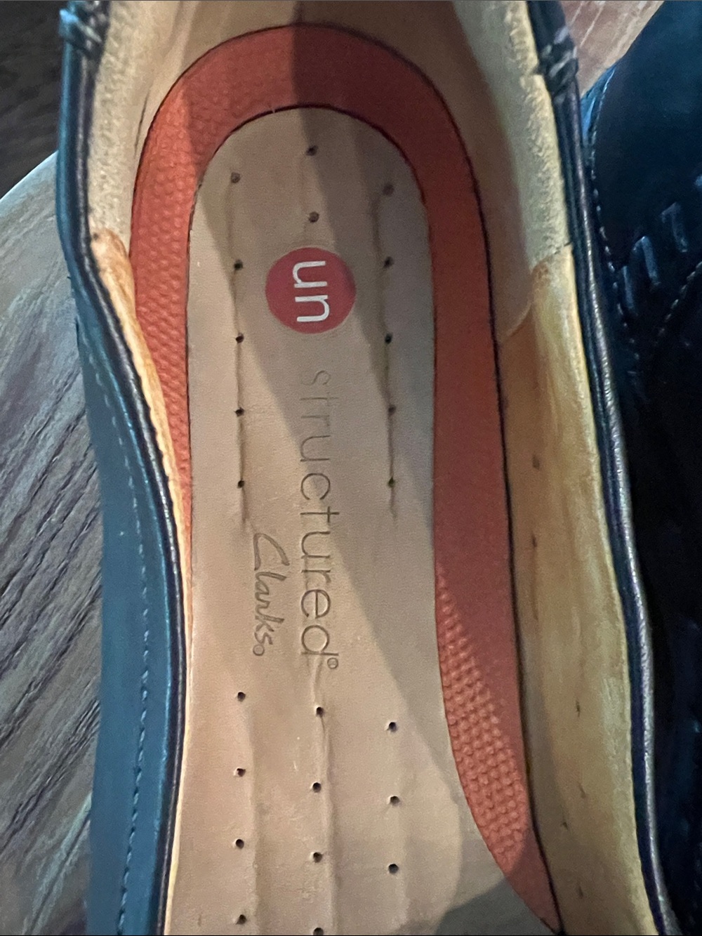 Structure Black Leather Rounded-Toe Ballet Flats - Picture 2 of 8